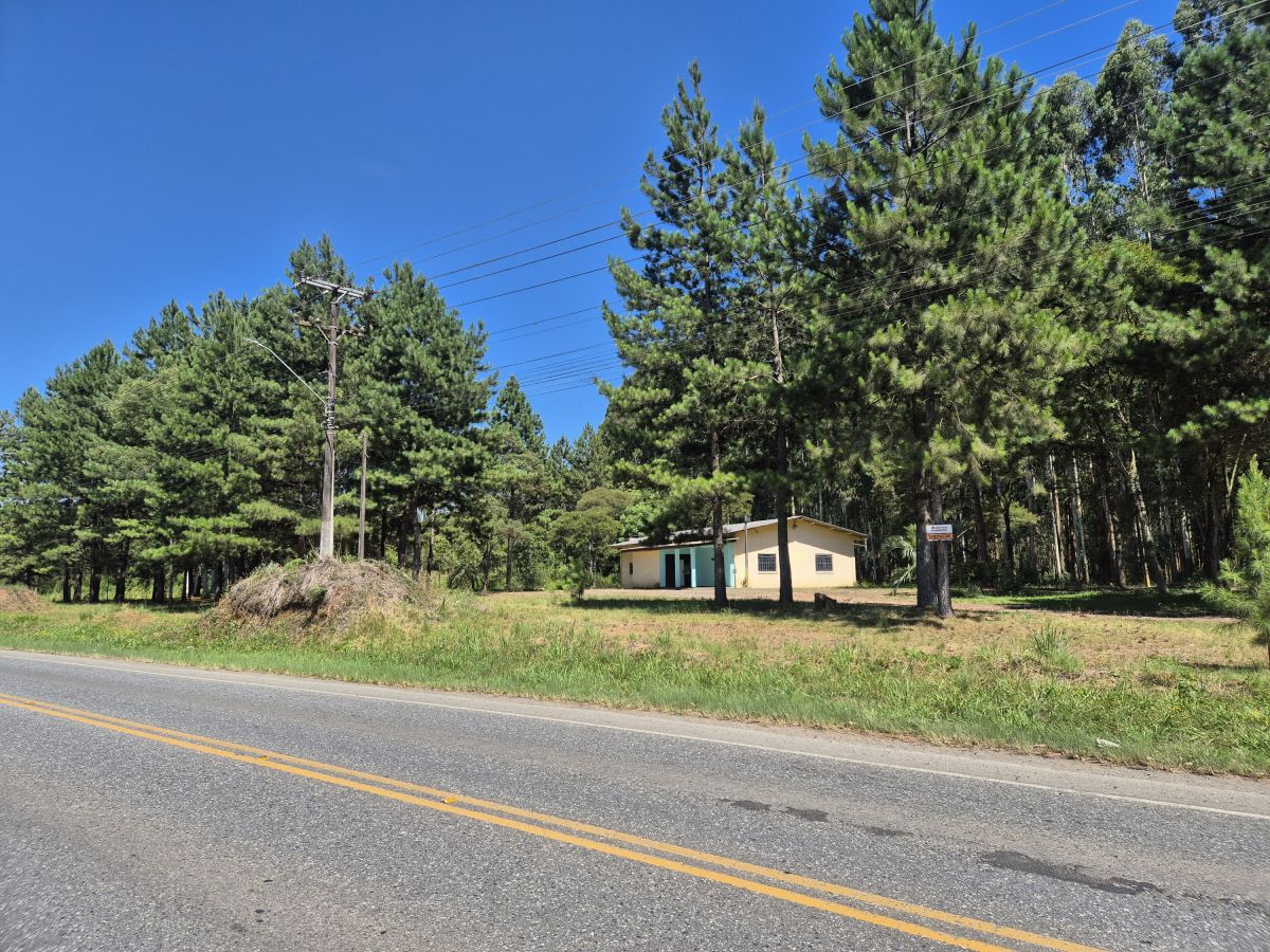 Imagem do Terreno com 3.150 m2- e Barracão com 300 m2  - Km 6 - Frente para SC 303 - Trevo.
