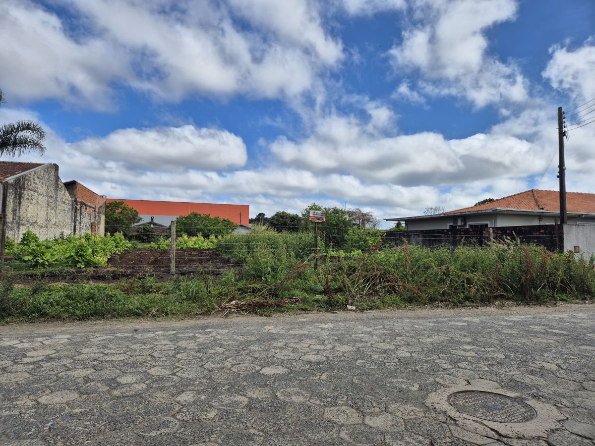 Imagem do Lote com 600 m2 22 m de Frente por 28 de fundos Rua Mercedes Corte 345